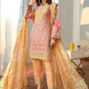 ❤️SOLD Maryum N Maria Heavy Embroidery 3-Piece Suit for Eid, Mehndi, Shaadi